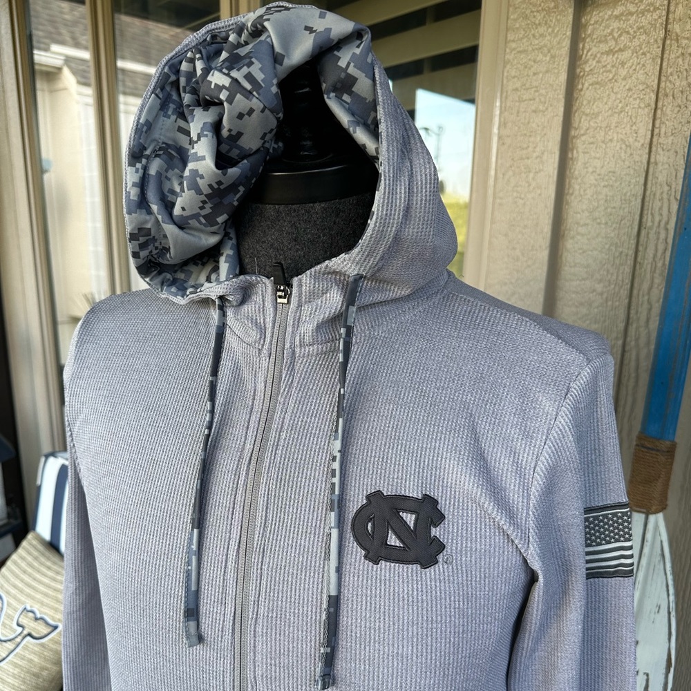 COLOSSEUM Men’s Gray Waffle Knit ‘UNC Tarheels’ OHT Camo Hooded Sweatshirt - MED
